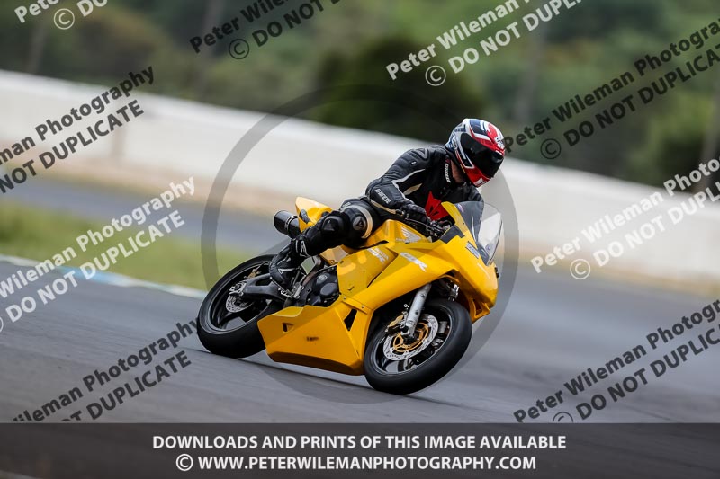 estoril;event digital images;motorbikes;no limits;peter wileman photography;portugal;trackday;trackday digital images